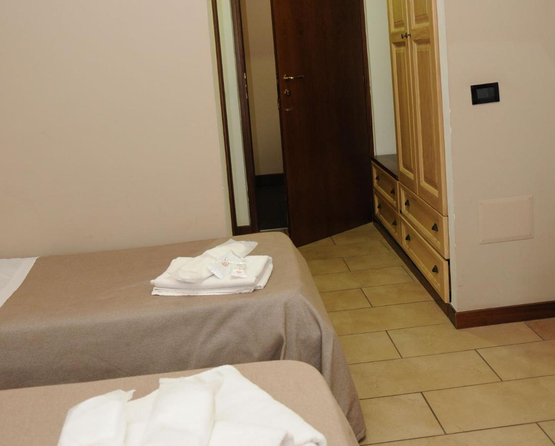 קאסוריה Hotel Fly מראה חיצוני תמונה
