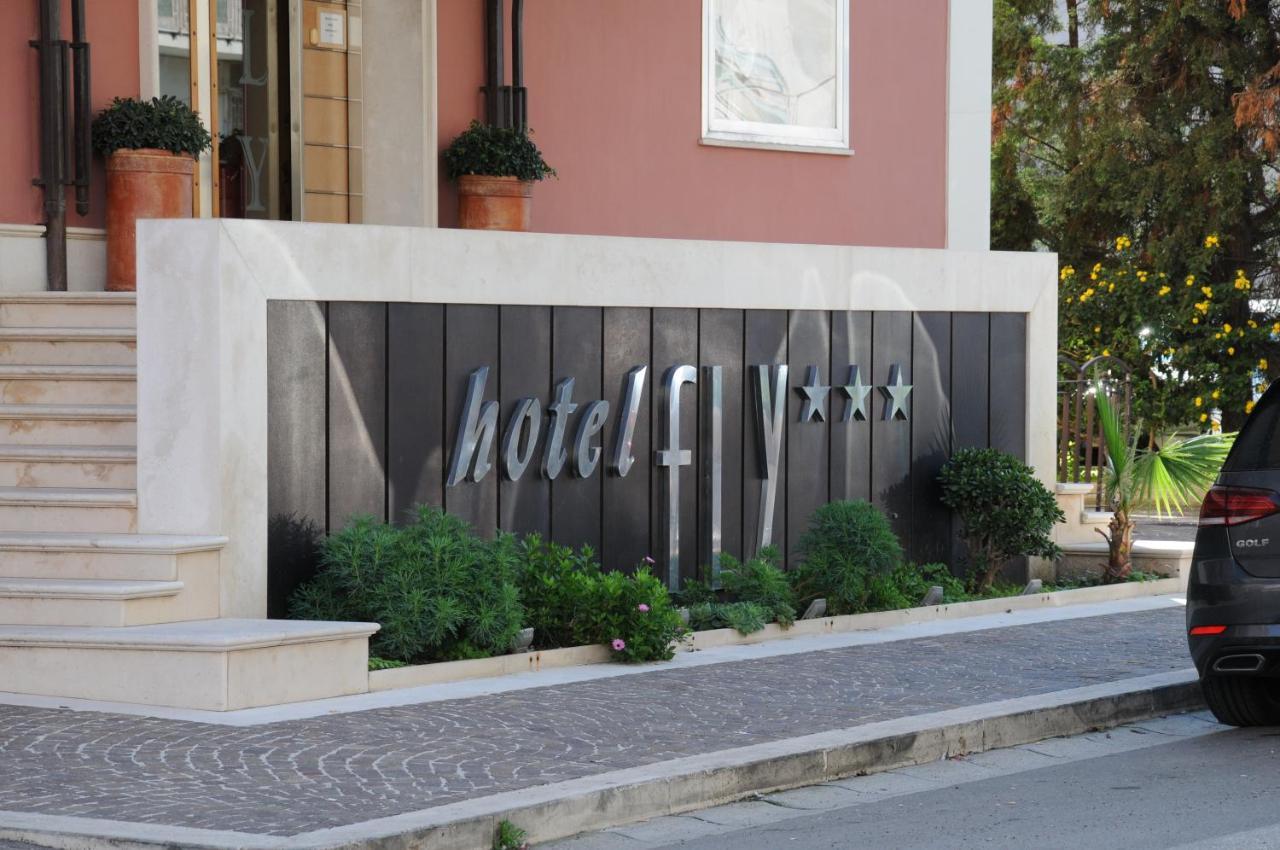 קאסוריה Hotel Fly מראה חיצוני תמונה