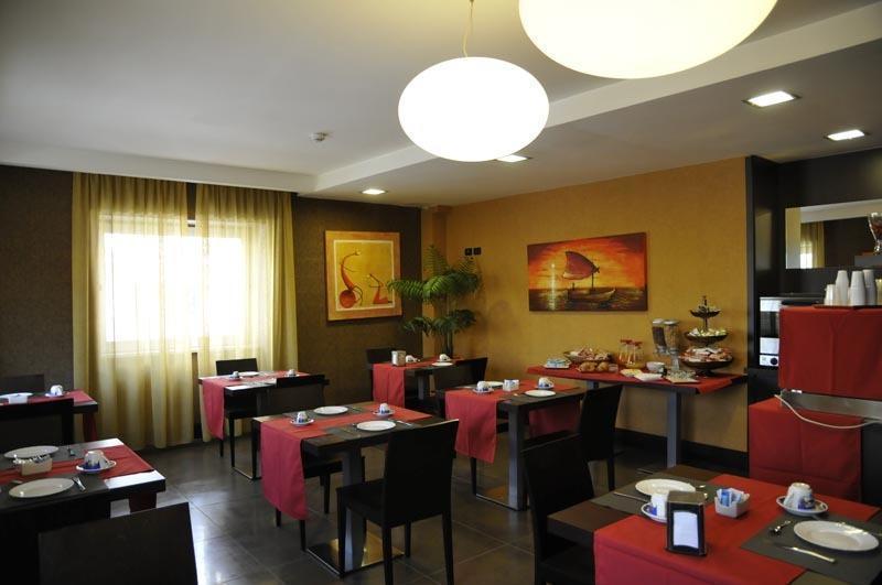 קאסוריה Hotel Fly מראה חיצוני תמונה